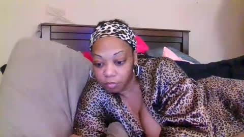 brownroundrenee online show from June 2026 10:35:01 AM