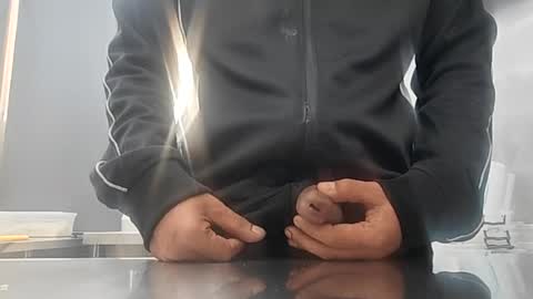 brownskinbull1 online show from June 2026 02:58:01 PM