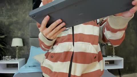 Bruce Hans online show from November 2025 11:36:02 AM