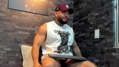 brucedallas online show from May 2026 12:07:01 AM