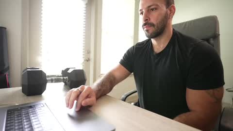 Snapshot of brucestryker chatting on January 2025 05:51:01 PM onlyfans BRUCESTRYKER online show from January 2025 05:51:01 PM