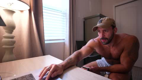 Snapshot of brucestryker chatting on February 2026 10:19:01 PM onlyfans BRUCESTRYKER online show from February 2026 10:19:01 PM