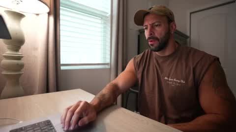 Snapshot of brucestryker chatting on February 2026 02:11:02 PM onlyfans BRUCESTRYKER online show from February 2026 02:11:02 PM