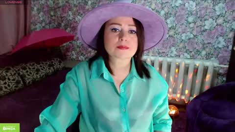 Julia online show from June 2026 09:20:02 PM