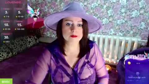 Julia online show from June 2026 09:21:02 PM