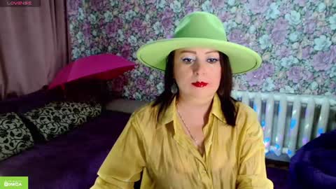 Julia online show from August 2026 09:07:01 PM