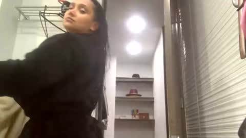 BRUNETTE DIAMOND  online show from July 2026 05:48:02 PM