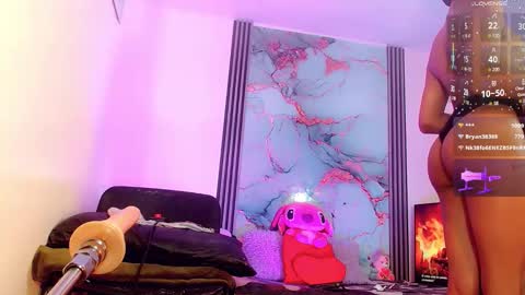 Snapshot of brunettesexy11 chatting on October 2025 11:02:01 AM ChannelR online show from October 2025 11:02:01 AM