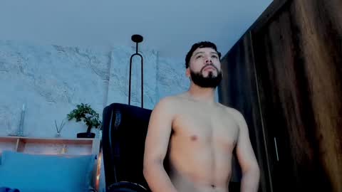 Snapshot of bruno_woods chatting on December 2024 05:15:02 PM Andres Suarez online show from December 2024 05:15:02 PM