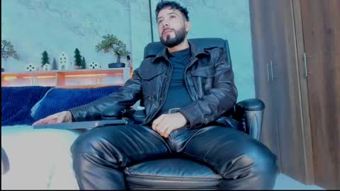 Snapshot of bruno_woods chatting on December 2024 03:36:02 PM Andres Suarez online show from December 2024 03:36:02 PM