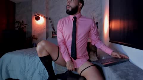 Snapshot of bruno_woods chatting on September 2025 01:16:02 AM Andres Suarez online show from September 2025 01:16:02 AM