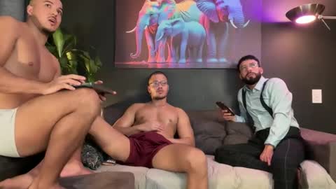 Snapshot of bruno_woods chatting on November 2025 01:27:02 AM Andres Suarez online show from November 2025 01:27:02 AM