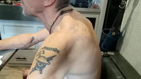 Snapshot of brushsquach chatting on November 2025 09:07:01 PM Steve... aka SkinnieDippin aka TimberTramp online show from November 2025 09:07:01 PM