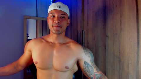 Snapshot of bryan_boy_ chatting on December 2024 11:03:02 PM bryan online show from December 2024 11:03:02 PM