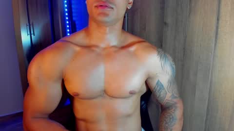 Snapshot of bryan_boy_ chatting on January 2025 11:33:01 PM bryan online show from January 2025 11:33:01 PM