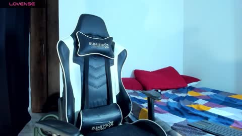 bryan_oficials online show from September 2025 05:20:01 AM