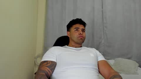 Snapshot of bryan_stoness chatting on January 2025 01:37:02 AM bryan stoness online show from January 2025 01:37:02 AM