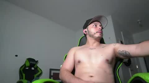 Snapshot of bryanncan01 chatting on January 2025 11:27:02 PM Bryannsex online show from January 2025 11:27:02 PM