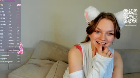 Snapshot of brynrice chatting on January 2025 11:15:02 AM Mary Please help us to reach 120 thumbs up online show from January 2025 11:15:02 AM