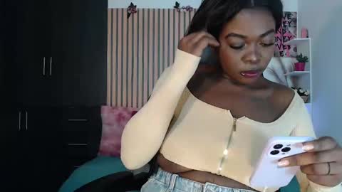 Snapshot of brytany05 chatting on October 2025 08:11:01 AM hot online show from October 2025 08:11:01 AM