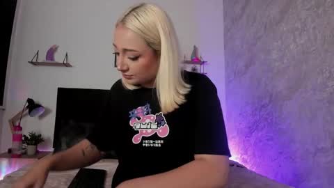 Snapshot of bubbalooooo chatting on October 2025 09:33:01 PM Bubbalo online show from October 2025 09:33:01 PM