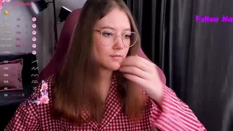 Snapshot of bubble_bunny chatting on November 2025 11:51:01 PM Ruby online show from November 2025 11:51:01 PM