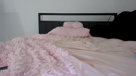Queen Lola XXX online show from May 2026 08:23:01 AM