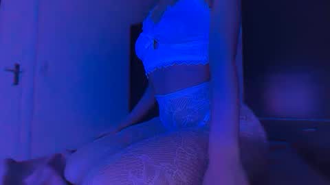 bubble_gum23 online show from February 2026 09:35:01 PM