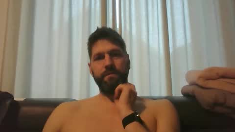 bubblebee1982 online show from November 2025 01:22:01 PM