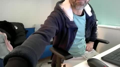 Snapshot of bubblebumdave chatting on January 2025 03:12:01 PM Bubblebum online show from January 2025 03:12:01 PM