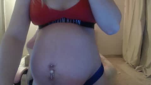 Snapshot of bubblebut11 chatting on March 2025 06:21:02 AM Isabella but call me isa online show from March 2025 06:21:02 AM