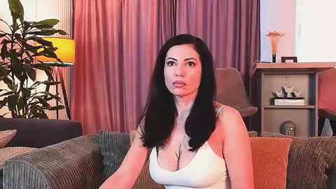 Snapshot of bubblecum4 chatting on February 2025 12:05:02 PM MayaCroft online show from February 2025 12:05:02 PM