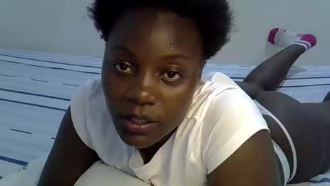 Snapshot of bubbly_ass30 chatting on March 2026 12:52:02 AM bubbly_ass30 online show from March 2026 12:52:02 AM