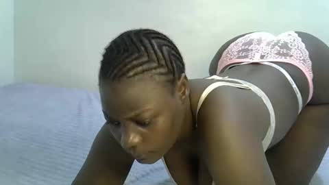 Snapshot of bubbly_ass30 chatting on March 2026 12:22:01 PM bubbly_ass30 online show from March 2026 12:22:01 PM