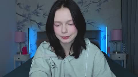 Snapshot of bucks_bunnyy chatting on February 2026 10:57:01 PM Leona online show from February 2026 10:57:01 PM