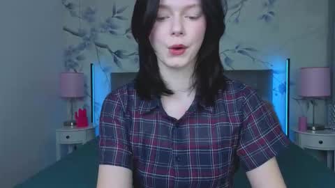 Snapshot of bucks_bunnyy chatting on February 2026 10:14:02 PM Leona online show from February 2026 10:14:02 PM