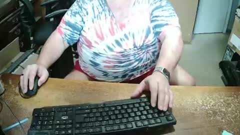 Bucku2 online show from April 2026 06:12:02 PM