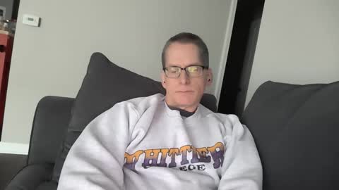 Snapshot of budman004 chatting on November 2025 08:05:01 PM budman004 online show from November 2025 08:05:01 PM