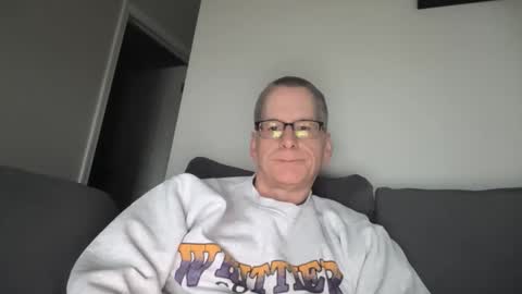 Snapshot of budman004 chatting on February 2026 10:11:01 PM budman004 online show from February 2026 10:11:01 PM