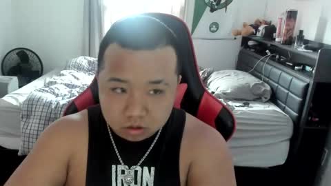 Snapshot of buffsexyman24 chatting on February 2025 08:30:02 PM buffsexyman24 online show from February 2025 08:30:02 PM