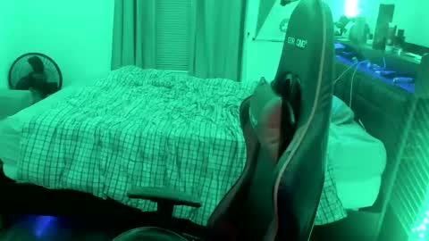 Snapshot of buffsexyman24 chatting on February 2025 02:10:02 AM buffsexyman24 online show from February 2025 02:10:02 AM