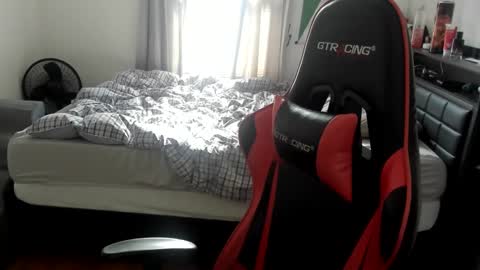 Snapshot of buffsexyman24 chatting on March 2025 06:43:02 PM buffsexyman24 online show from March 2025 06:43:02 PM