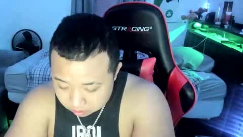 Snapshot of buffsexyman24 chatting on March 2025 11:22:01 PM buffsexyman24 online show from March 2025 11:22:01 PM