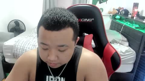 Snapshot of buffsexyman24 chatting on March 2025 01:20:02 AM buffsexyman24 online show from March 2025 01:20:02 AM