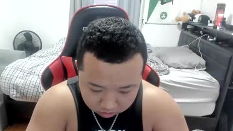 Snapshot of buffsexyman24 chatting on March 2025 09:48:02 PM buffsexyman24 online show from March 2025 09:48:02 PM