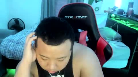 Snapshot of buffsexyman24 chatting on March 2025 01:06:01 AM buffsexyman24 online show from March 2025 01:06:01 AM