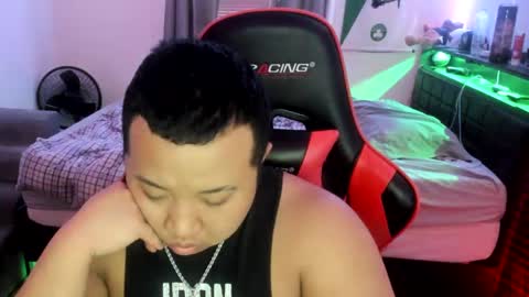 Snapshot of buffsexyman24 chatting on March 2025 10:45:02 PM buffsexyman24 online show from March 2025 10:45:02 PM