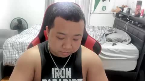 Snapshot of buffsexyman24 chatting on March 2025 07:28:02 PM buffsexyman24 online show from March 2025 07:28:02 PM