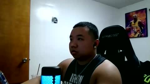 Snapshot of buffsexyman24 chatting on February 2026 01:03:02 AM buffsexyman24 online show from February 2026 01:03:02 AM