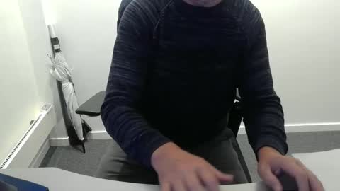 Snapshot of buggemann chatting on September 2025 03:30:02 AM buggemann online show from September 2025 03:30:02 AM